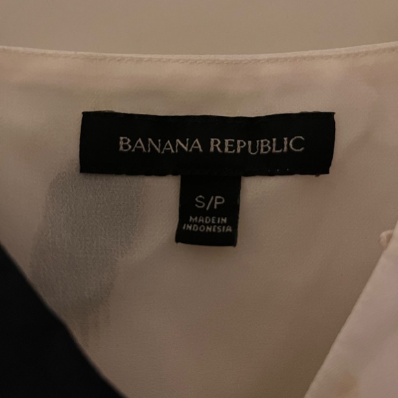 Banana republic side tie/spaghetti strap top with blot print size S - Picture 3 of 4